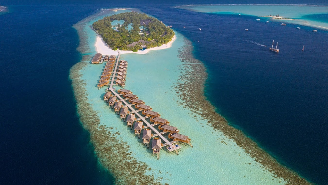 维拉蔓豪岛 Vilamendhoo Island Resort